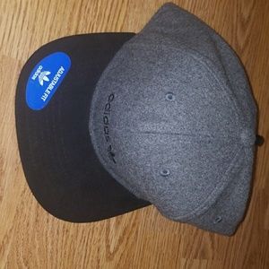 NWT Adidas snapback heather grey & black suede